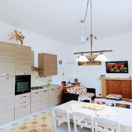 Casa Vacanze Sole E Mare テウラーダ エクステリア 写真